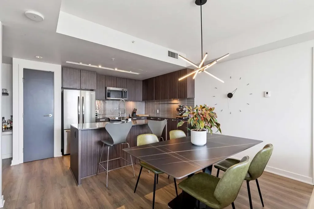 626 14 Avenue SW Calgary AB T2R 0X4