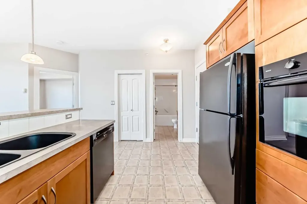 3111 34 Avenue NW Calgary AB T3R 1X8