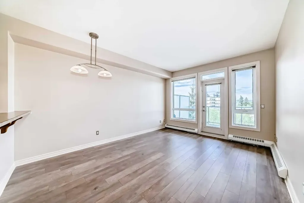 3111 34 Avenue NW Calgary AB T3R 1X8