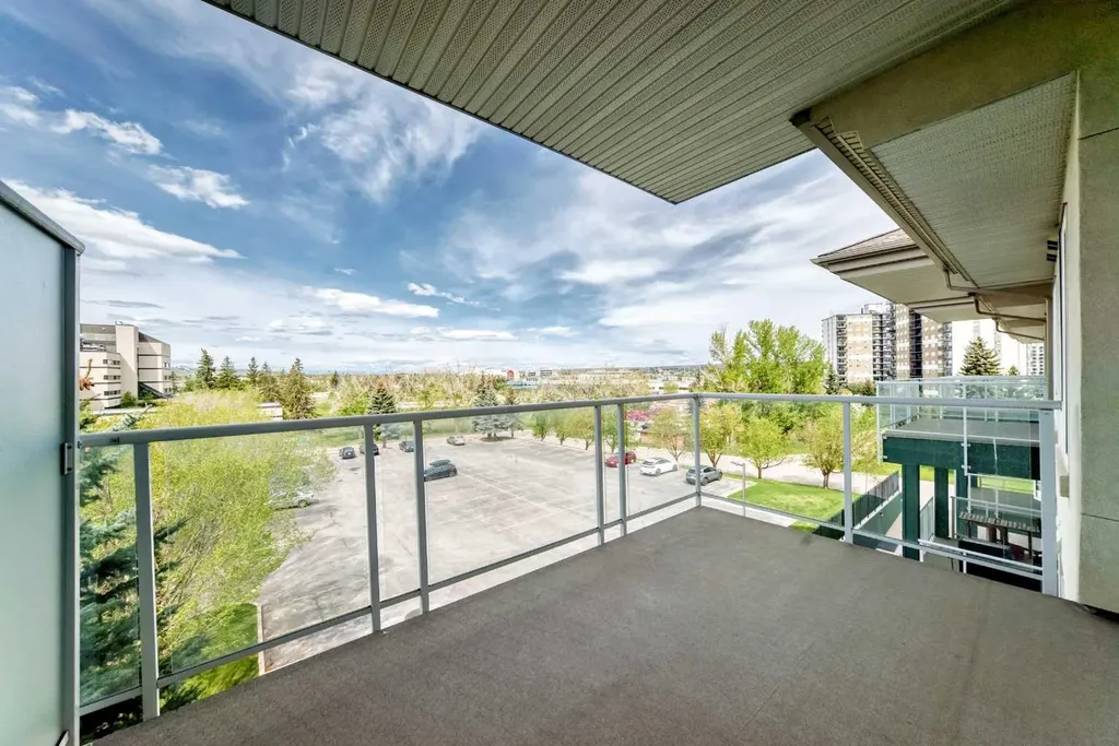 3111 34 Avenue NW Calgary AB T3R 1X8