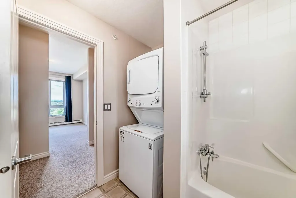 3111 34 Avenue NW Calgary AB T3R 1X8