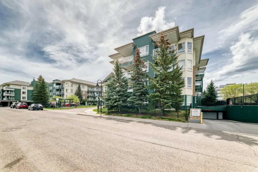 3111 34 Avenue NW Calgary AB T3R 1X8
