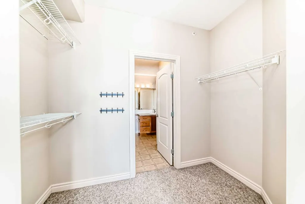 3111 34 Avenue NW Calgary AB T3R 1X8