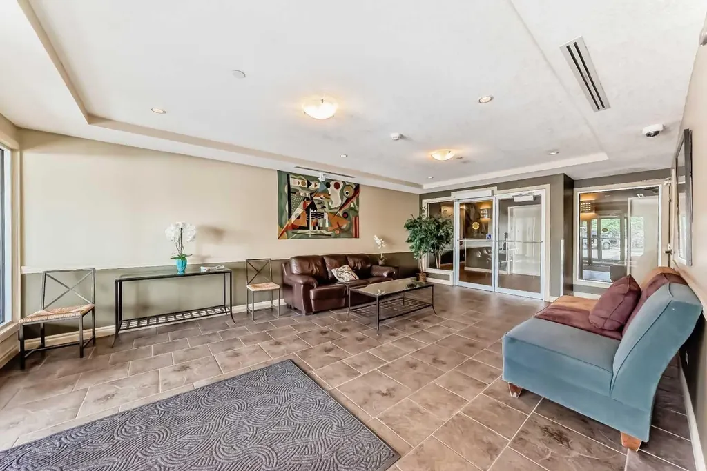 3111 34 Avenue NW Calgary AB T3R 1X8
