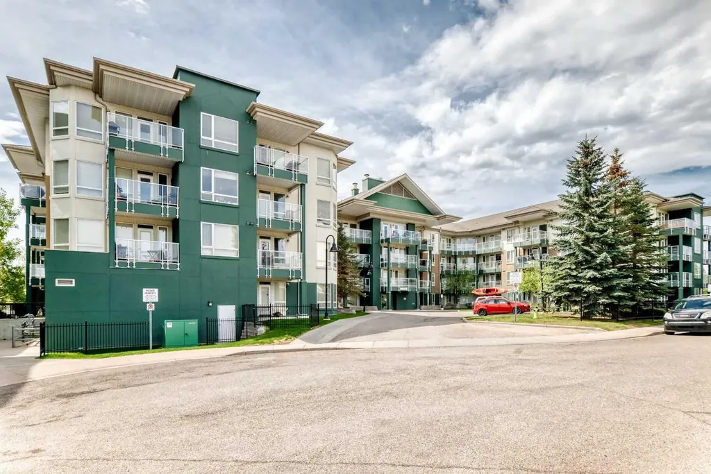 3111 34 Avenue NW Calgary AB T3R 1X8