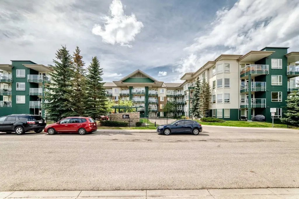3111 34 Avenue NW Calgary AB T3R 1X8
