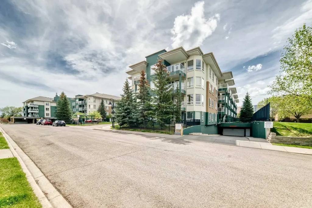 3111 34 Avenue NW Calgary AB T3R 1X8