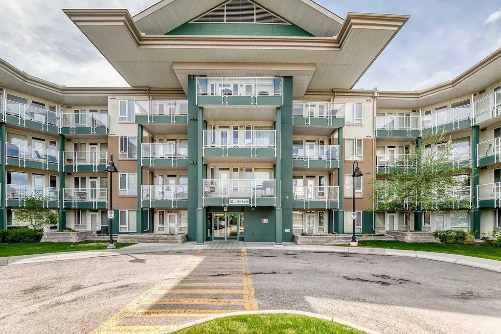 3111 34 Avenue NW Calgary AB T3R 1X8