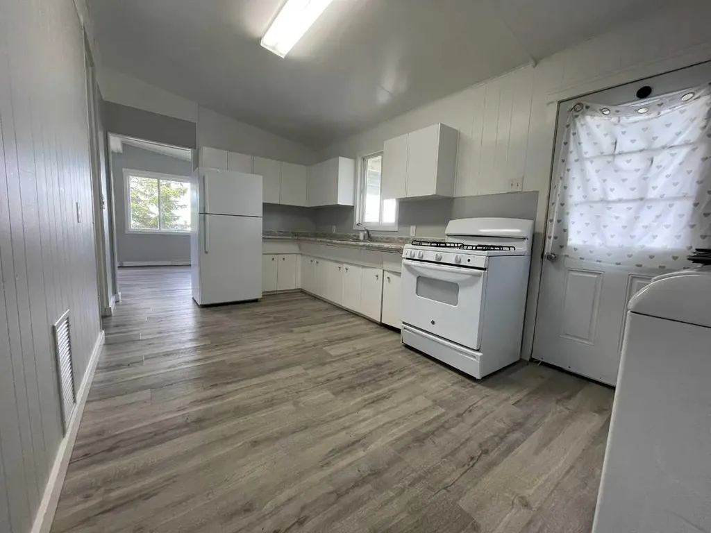 5308 57 Street Lloydminster AB T9V 2A3