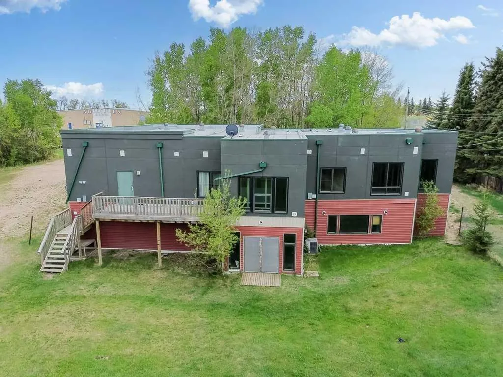 1810 25 Avenue Delburne AB T0M 0V0
