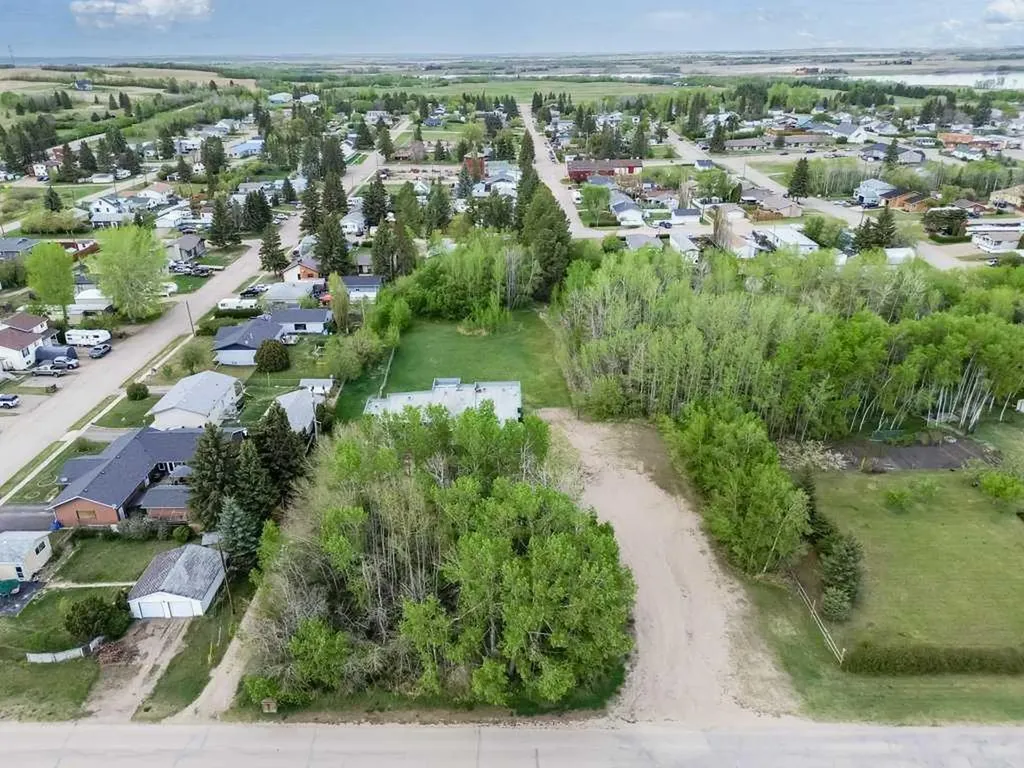 1810 25 Avenue Delburne AB T0M 0V0