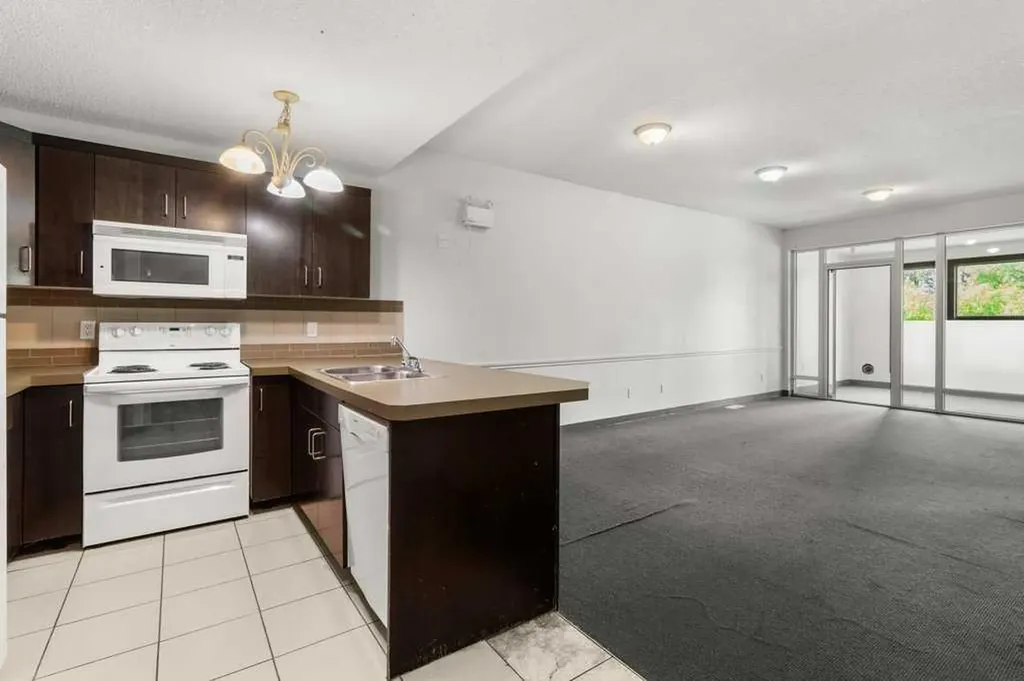 1810 25 Avenue Delburne AB T0M 0V0