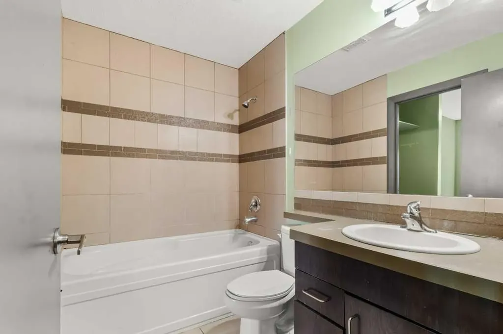 1810 25 Avenue Delburne AB T0M 0V0