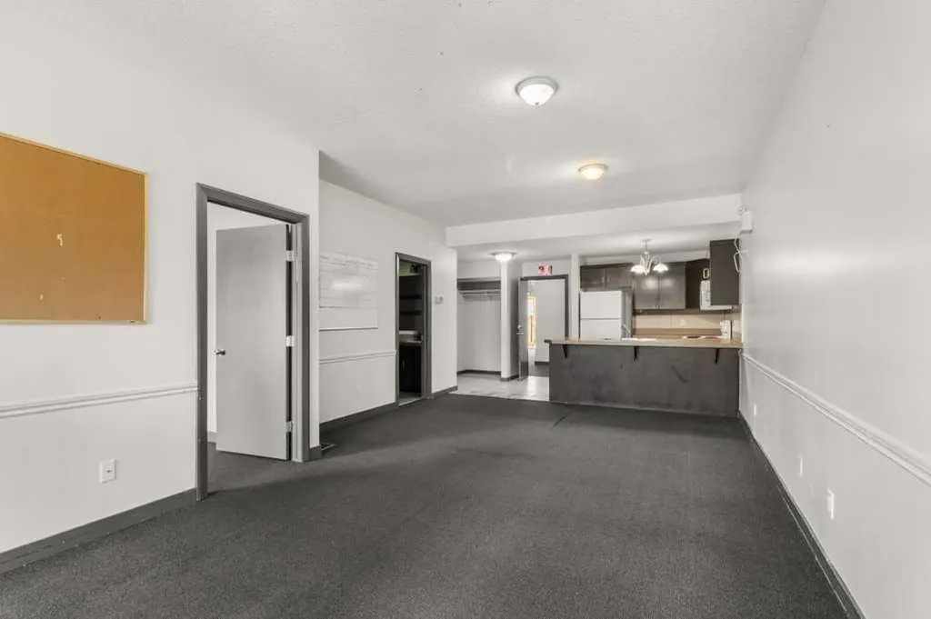 1810 25 Avenue Delburne AB T0M 0V0