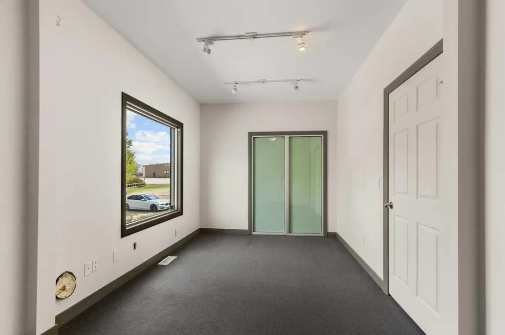 1810 25 Avenue Delburne AB T0M 0V0