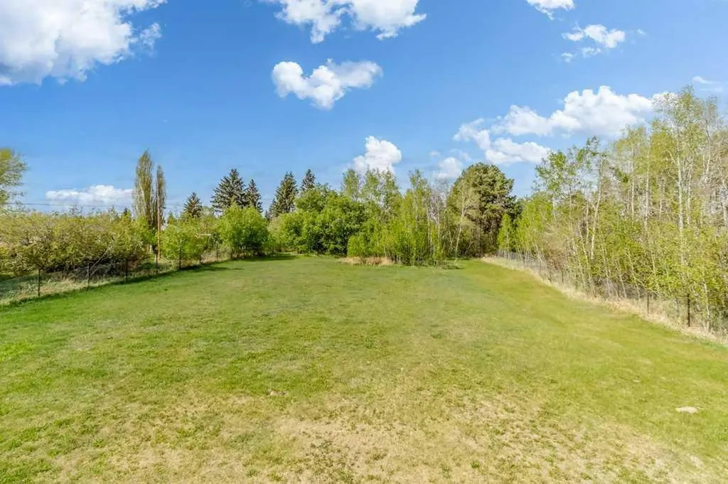 1810 25 Avenue Delburne AB T0M 0V0