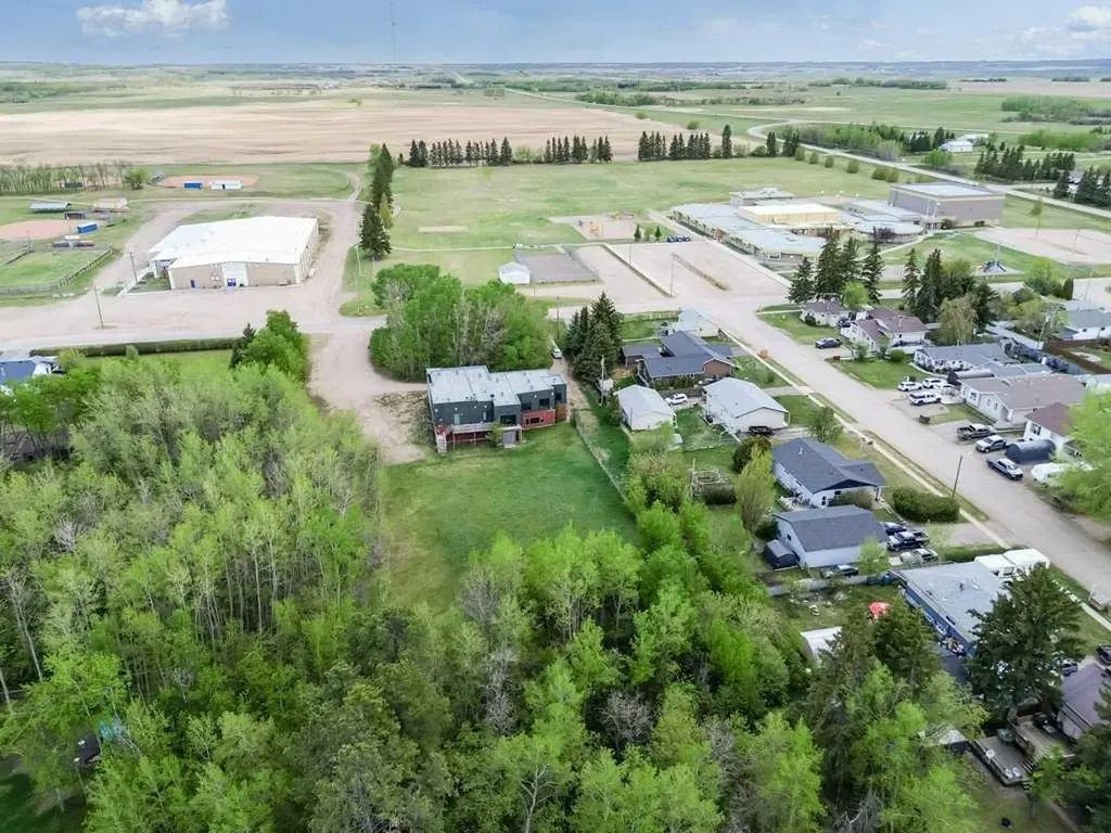 1810 25 Avenue Delburne AB T0M 0V0