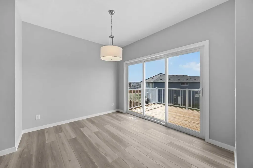 74 Lucas Place NW Calgary AB T3P 2E5
