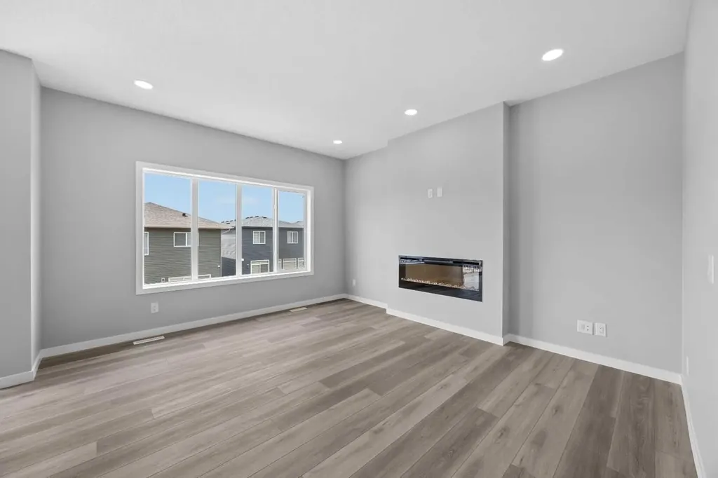 74 Lucas Place NW Calgary AB T3P 2E5