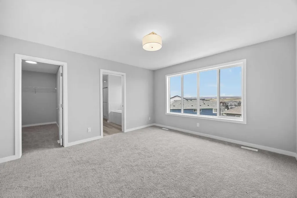 74 Lucas Place NW Calgary AB T3P 2E5