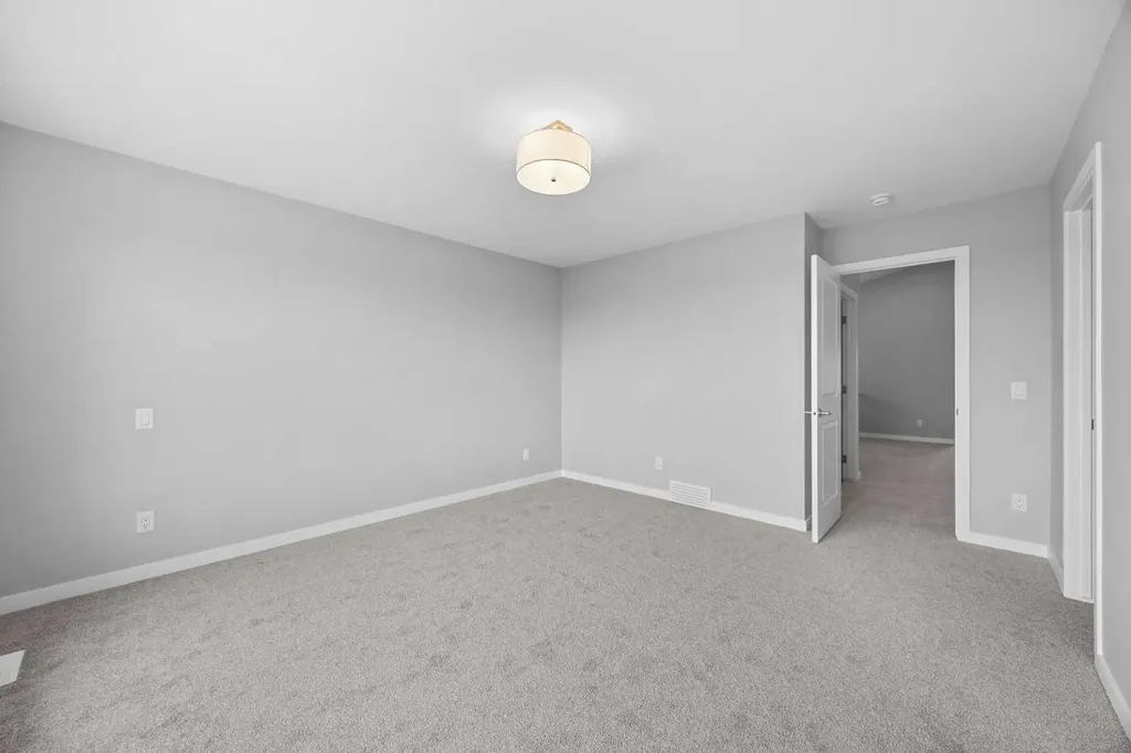 74 Lucas Place NW Calgary AB T3P 2E5