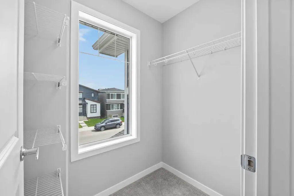 74 Lucas Place NW Calgary AB T3P 2E5