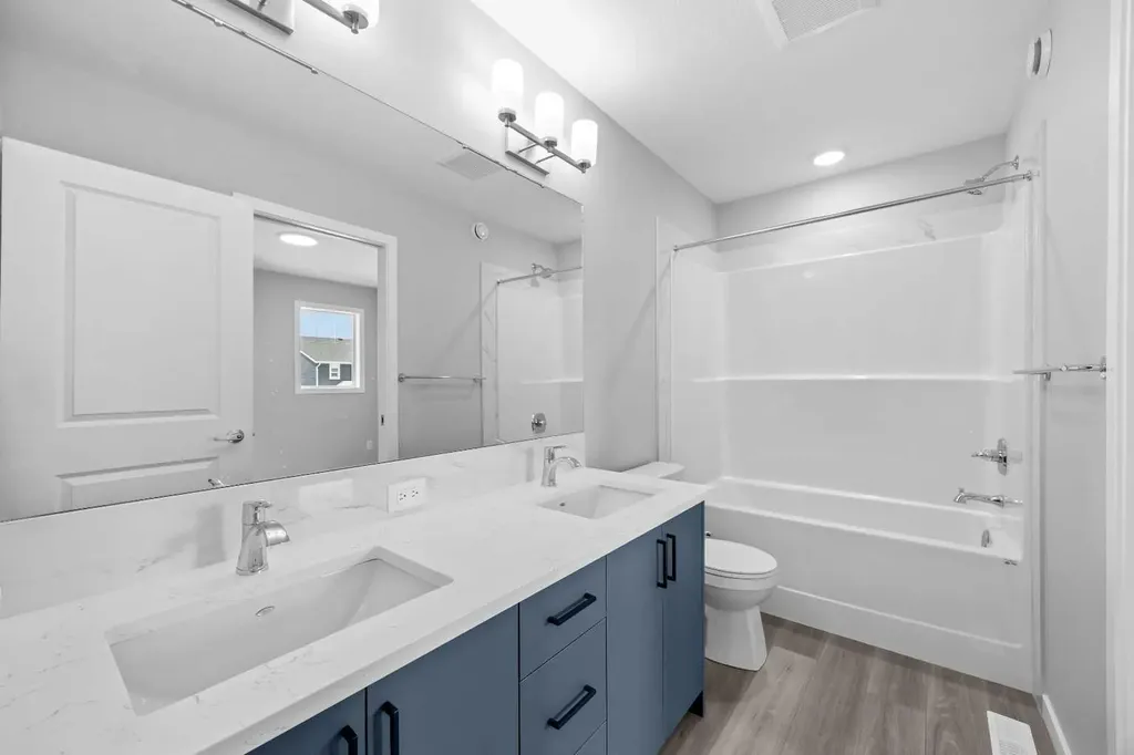 74 Lucas Place NW Calgary AB T3P 2E5