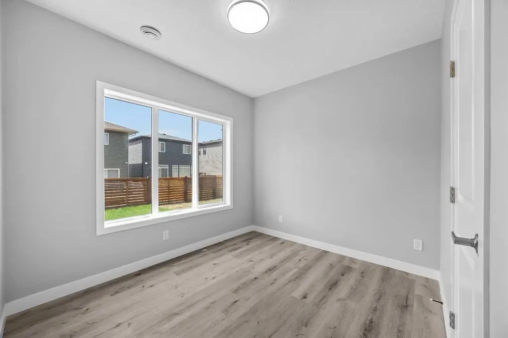 74 Lucas Place NW Calgary AB T3P 2E5