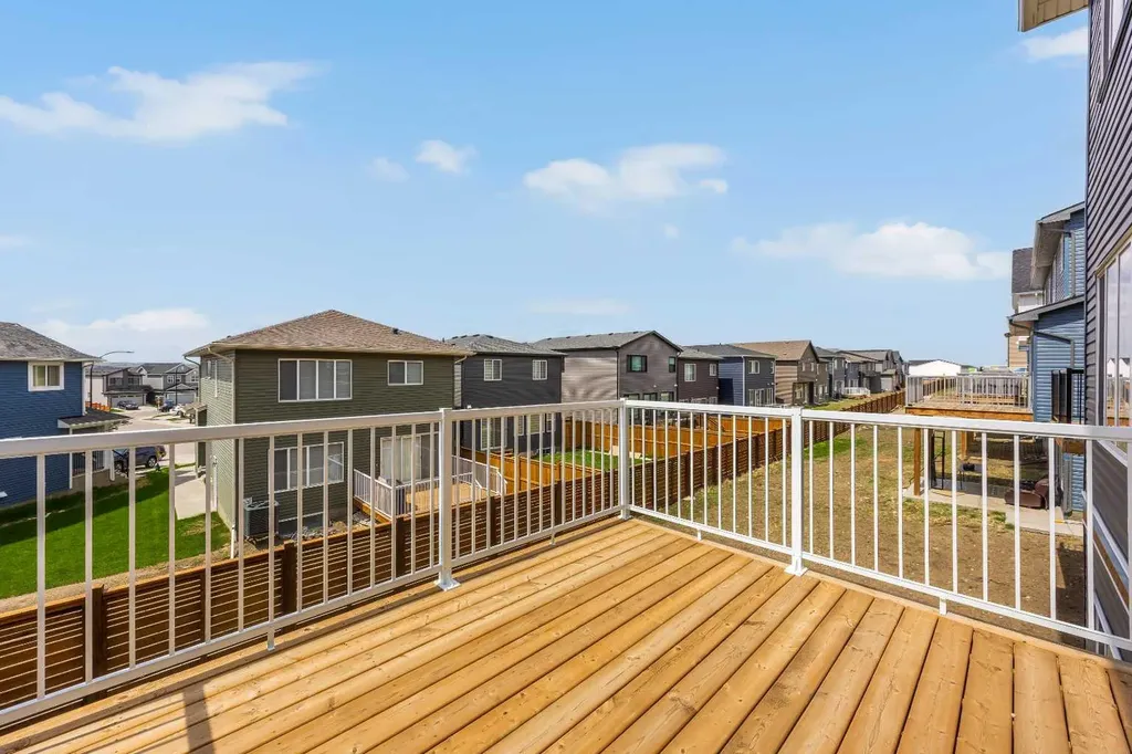 74 Lucas Place NW Calgary AB T3P 2E5