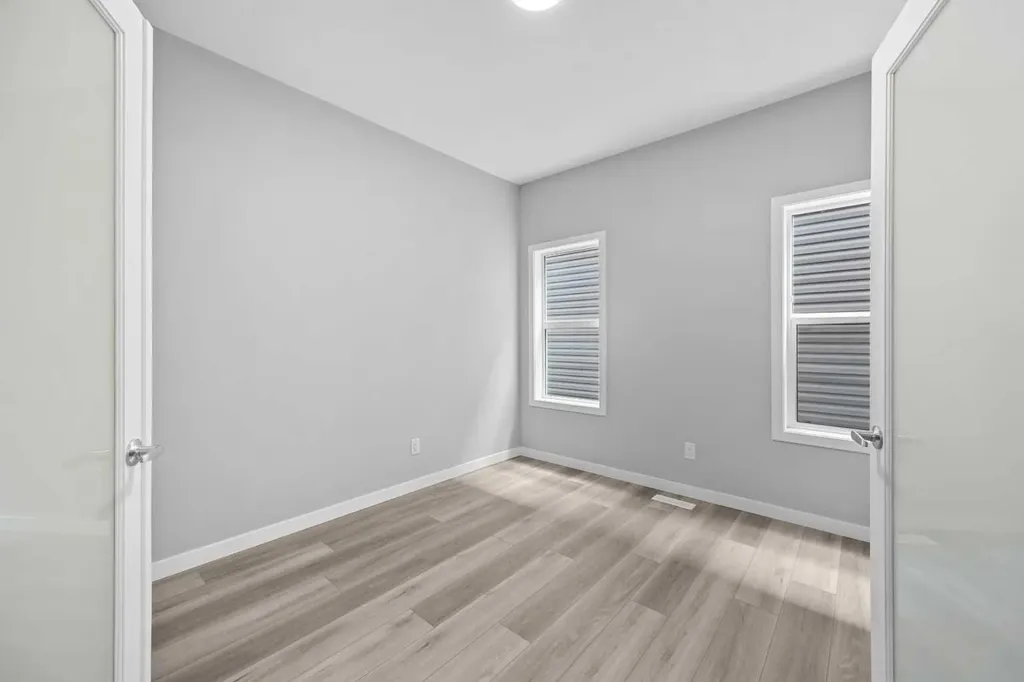 74 Lucas Place NW Calgary AB T3P 2E5