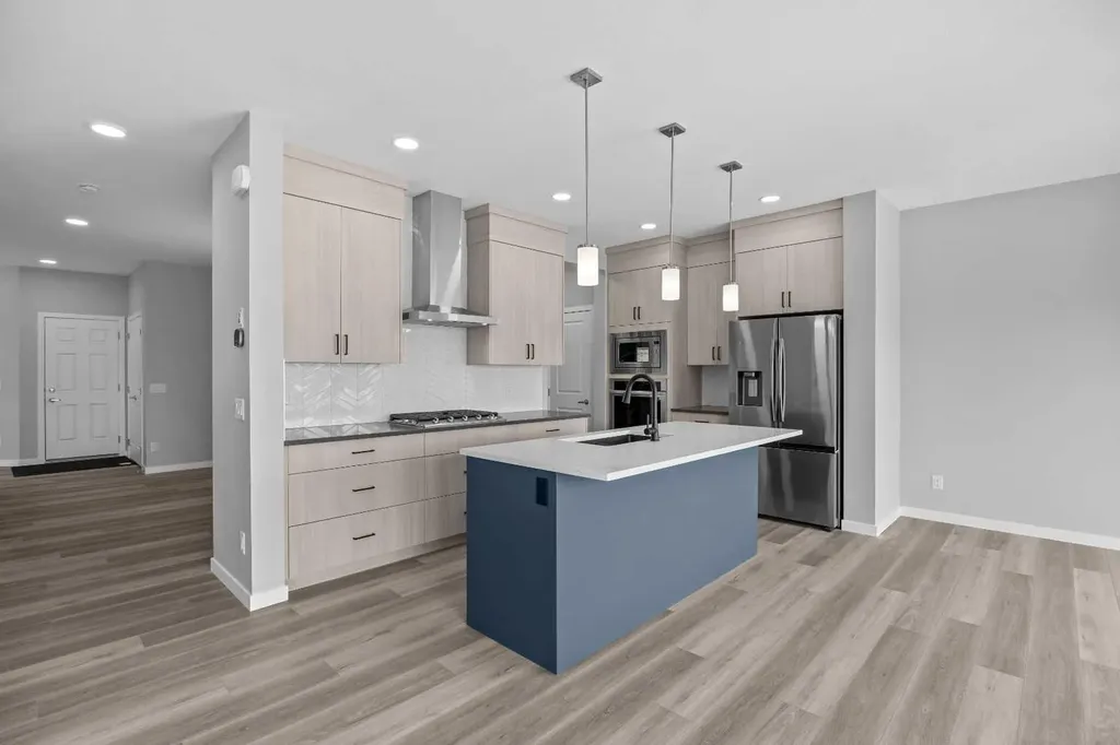 74 Lucas Place NW Calgary AB T3P 2E5