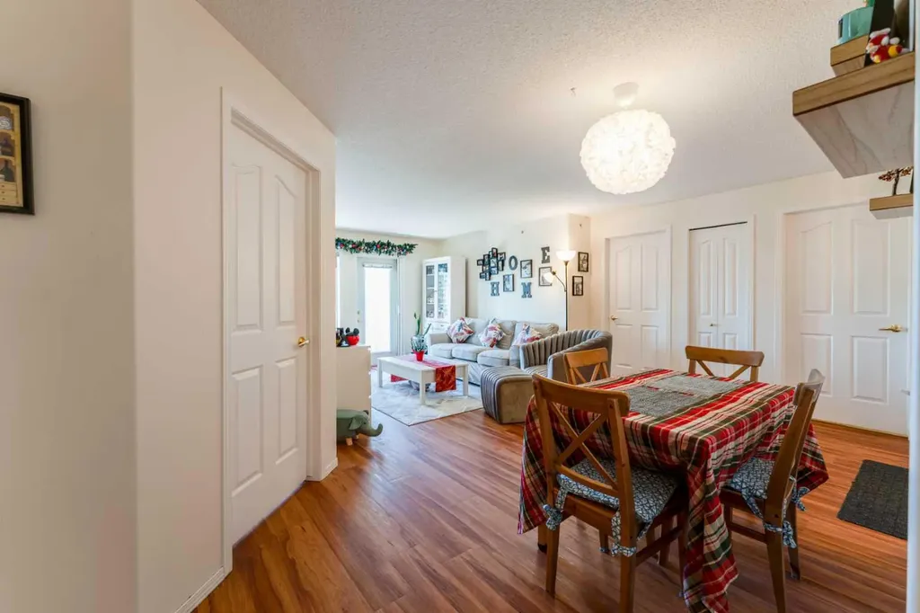 5000 Somervale Court SW Calgary AB T2Y 4M1