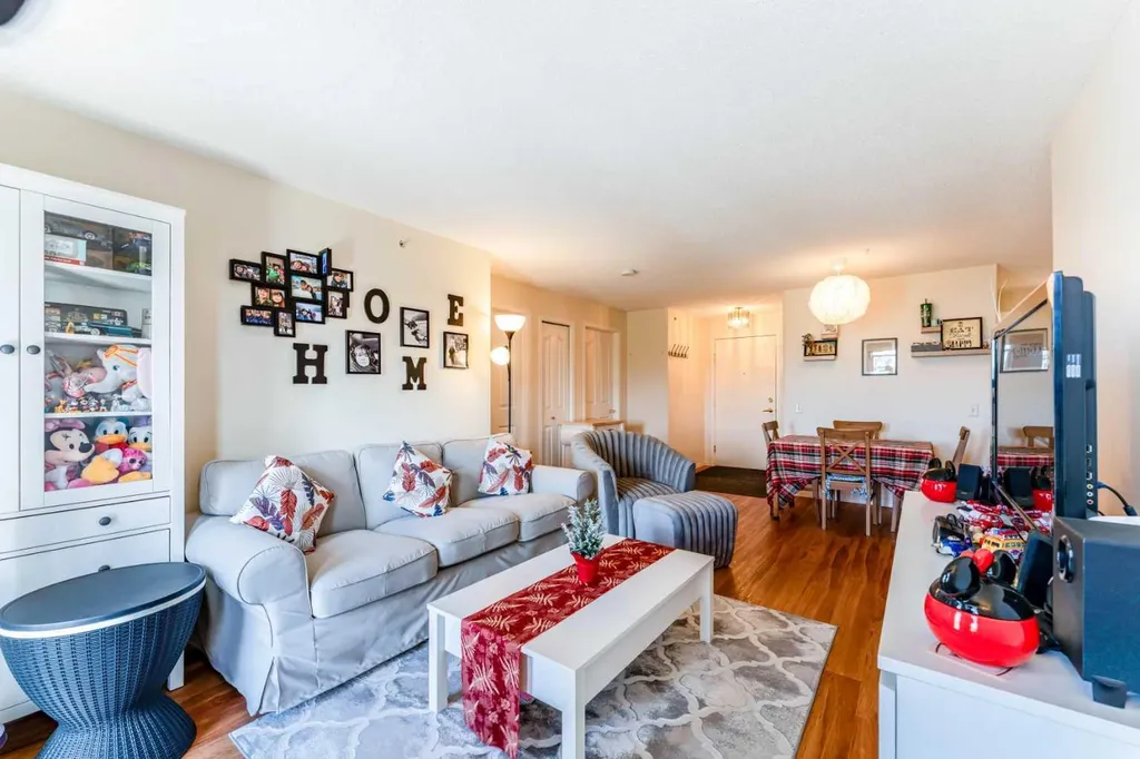 5000 Somervale Court SW Calgary AB T2Y 4M1