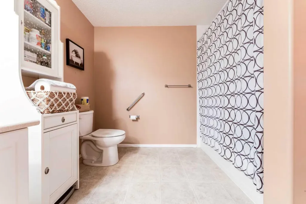 5000 Somervale Court SW Calgary AB T2Y 4M1