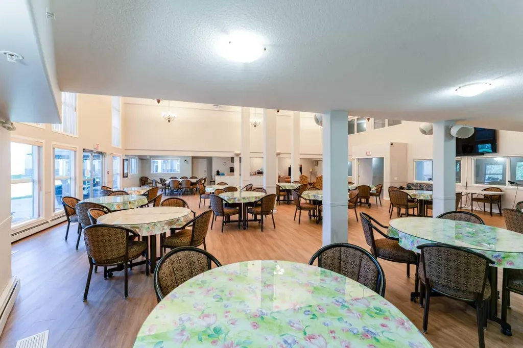 5000 Somervale Court SW Calgary AB T2Y 4M1