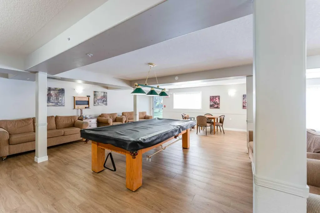 5000 Somervale Court SW Calgary AB T2Y 4M1
