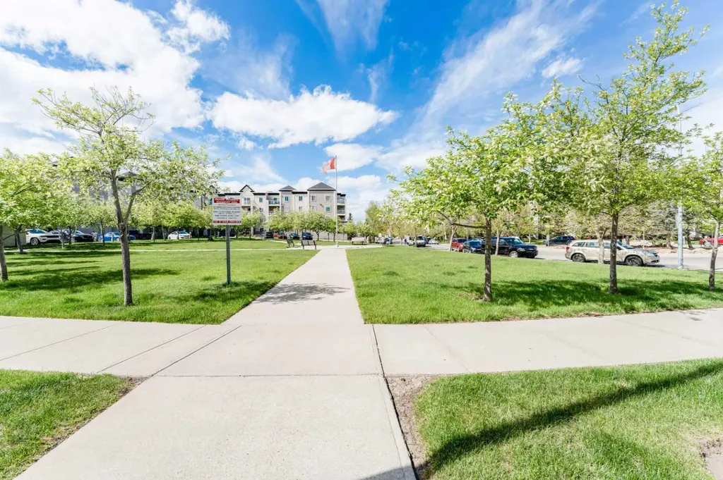 5000 Somervale Court SW Calgary AB T2Y 4M1