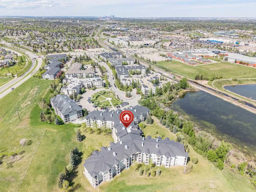5000 Somervale Court SW Calgary AB T2Y 4M1