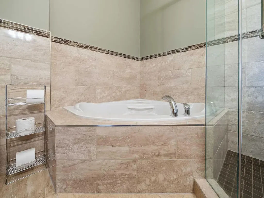 14 Hemlock Crescent SW Calgary AB T3C2Z1