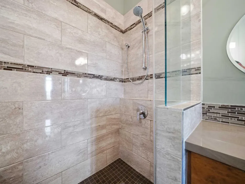 14 Hemlock Crescent SW Calgary AB T3C2Z1