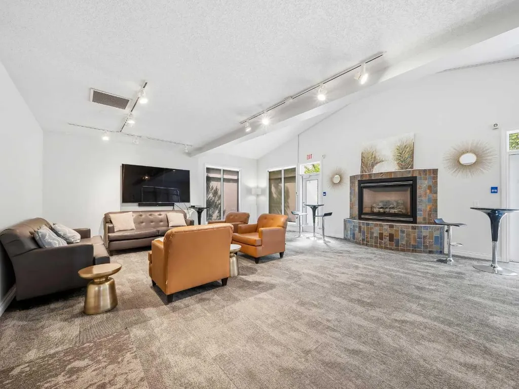 14 Hemlock Crescent SW Calgary AB T3C2Z1