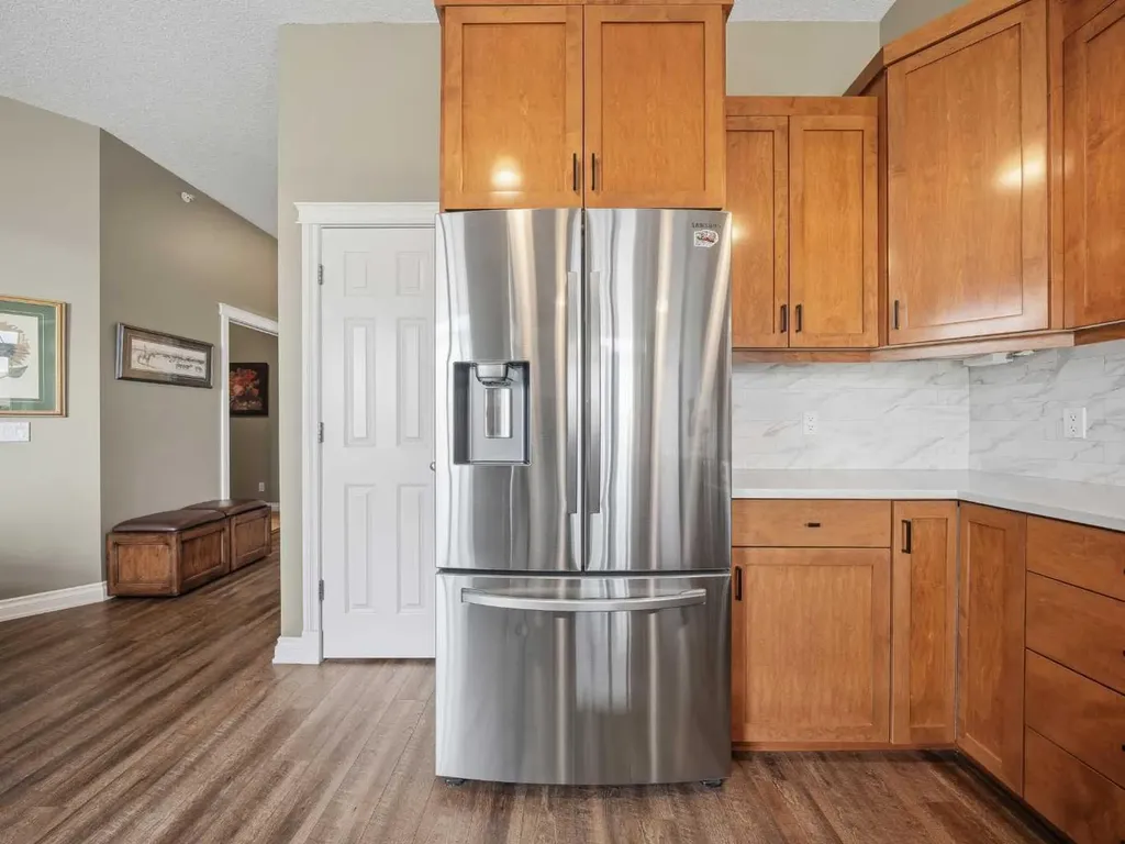 14 Hemlock Crescent SW Calgary AB T3C2Z1
