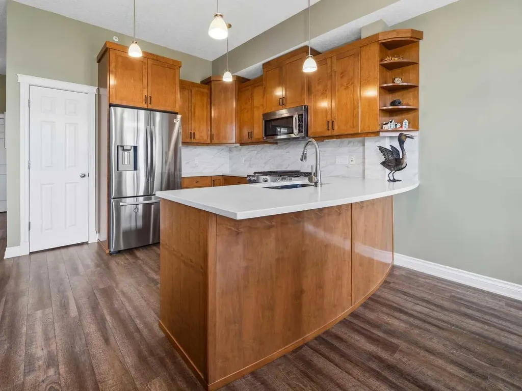 14 Hemlock Crescent SW Calgary AB T3C2Z1