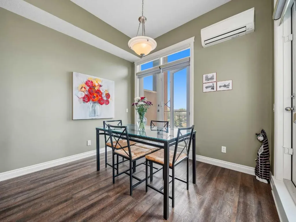 14 Hemlock Crescent SW Calgary AB T3C2Z1