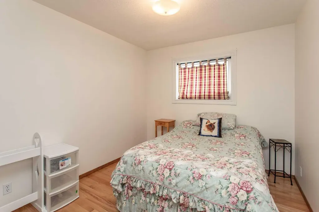 14 Lincoln Park Lacombe AB T4L 1P3
