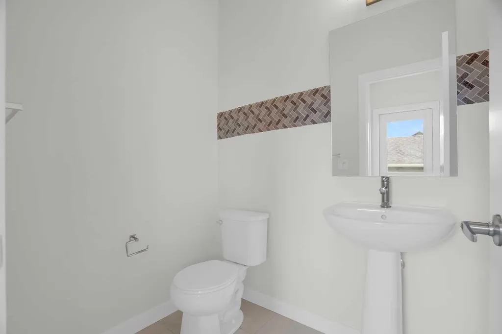 59 D'arcy Boulevard Okotoks AB T1S 5S6