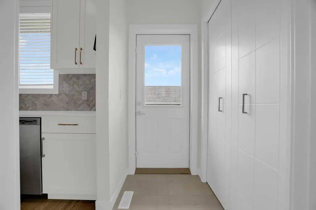 59 D'arcy Boulevard Okotoks AB T1S 5S6