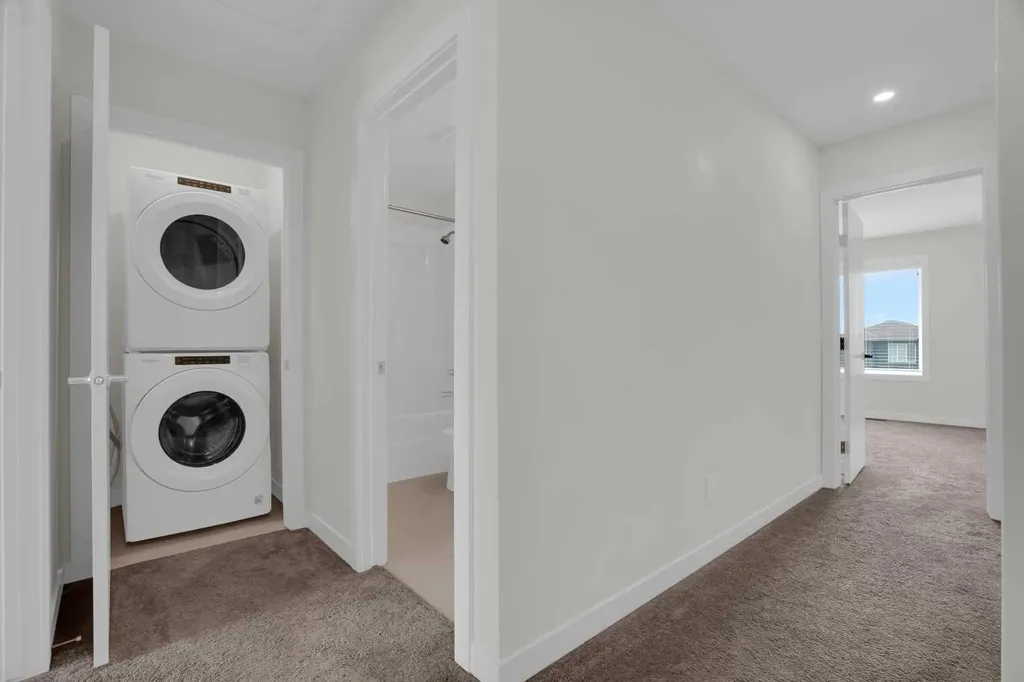 59 D'arcy Boulevard Okotoks AB T1S 5S6