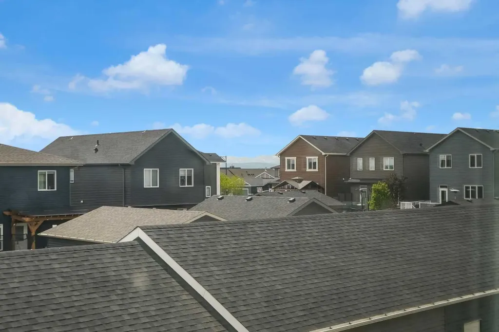 59 D'arcy Boulevard Okotoks AB T1S 5S6