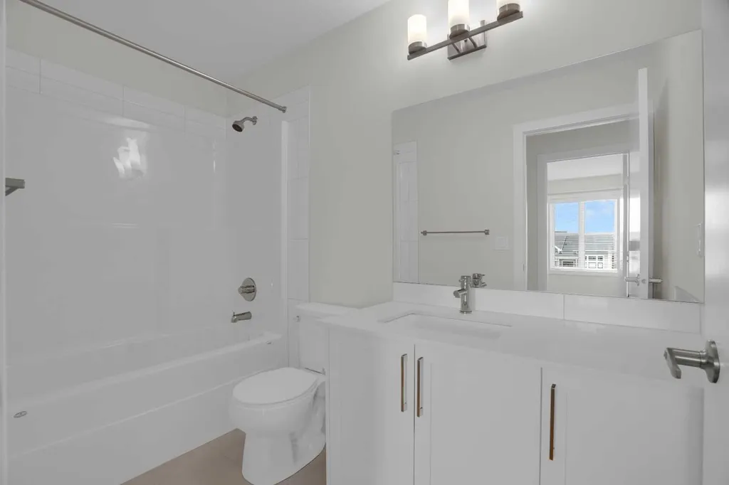 59 D'arcy Boulevard Okotoks AB T1S 5S6